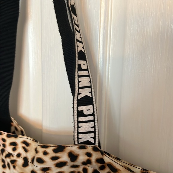 Victoria secret Pink leopard cloth bag - Picture 3 of 7